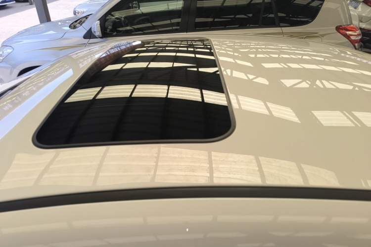 Used Hyundai Elantra (6th Generation / Lingdong) 2016 1.6L Automatic ZhiXuan – Elite Version Roof
