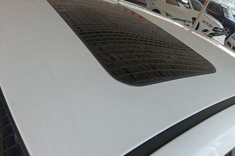 Used Hyundai Elantra (6th Generation / Lingdong) 2016 1.6L Automatic ZhiXuan – Elite Version Roof