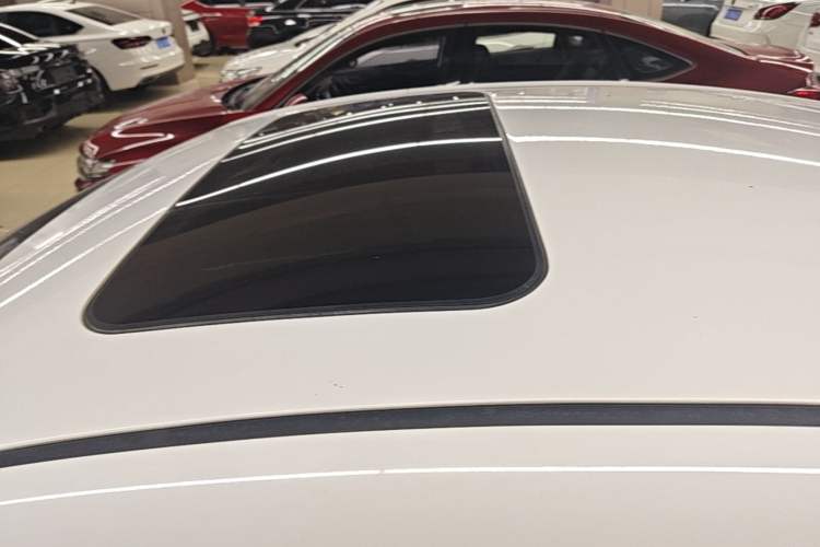 Used Hyundai Elantra (6th Generation / Lingdong) 2016 1.6L Automatic ZhiXuan – Elite Version Roof