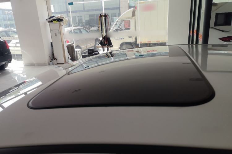 Used Hyundai Elantra (6th Generation / Lingdong) 2016 1.6L Automatic ZhiXuan – Elite Version Roof