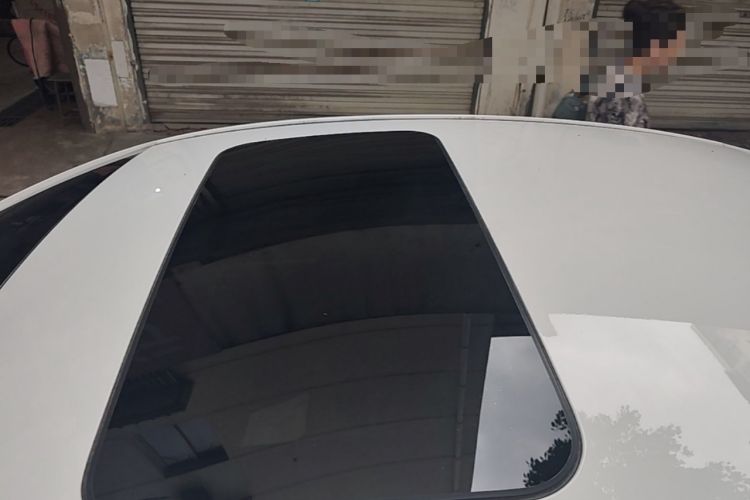 Used Hyundai Elantra (6th Generation / Lingdong) 2016 1.6L Automatic ZhiXuan – Elite Version Roof