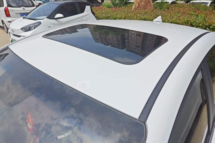 Used Hyundai Elantra (6th Generation / Lingdong) 2016 1.6L Automatic ZhiXuan – Elite Version Roof