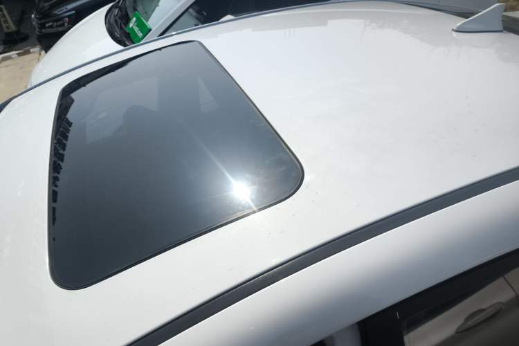 Used Hyundai Elantra (6th Generation / Lingdong) 2016 1.6L Automatic ZhiXuan – Elite Version Roof