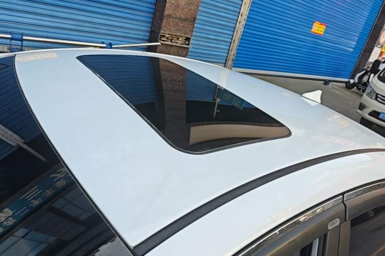 Used Hyundai Elantra (6th Generation / Lingdong) 2016 1.6L Automatic ZhiXuan – Elite Version Roof