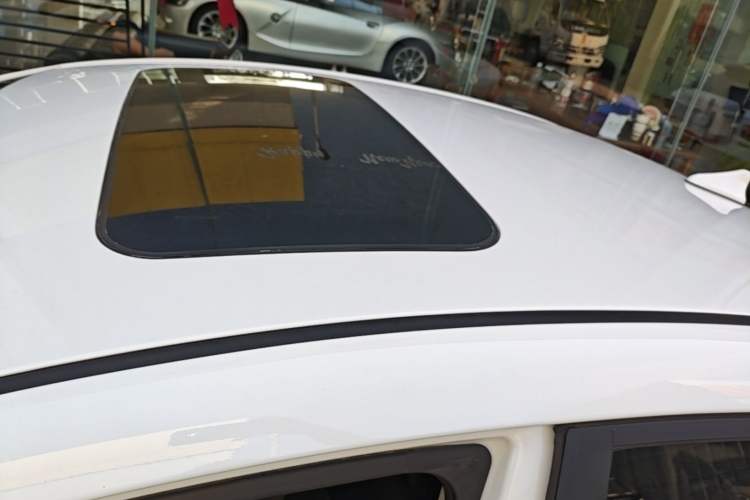 Used Hyundai Elantra (6th Generation / Lingdong) 2016 1.6L Automatic ZhiXuan – Elite Version Roof