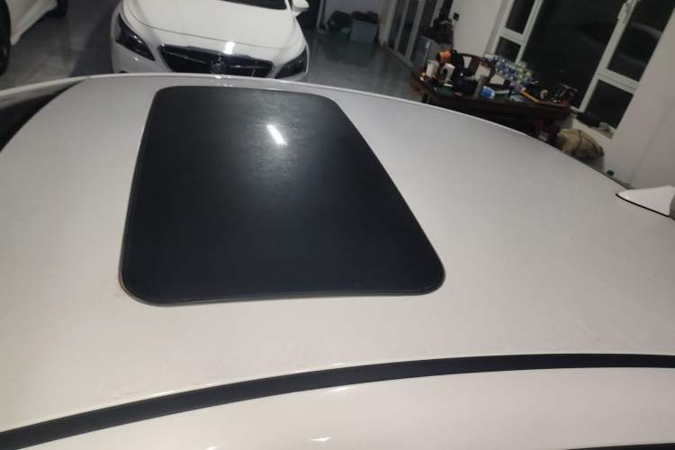 Used Hyundai Elantra (6th Generation / Lingdong) 2016 1.6L Automatic ZhiXuan – Elite Version Roof