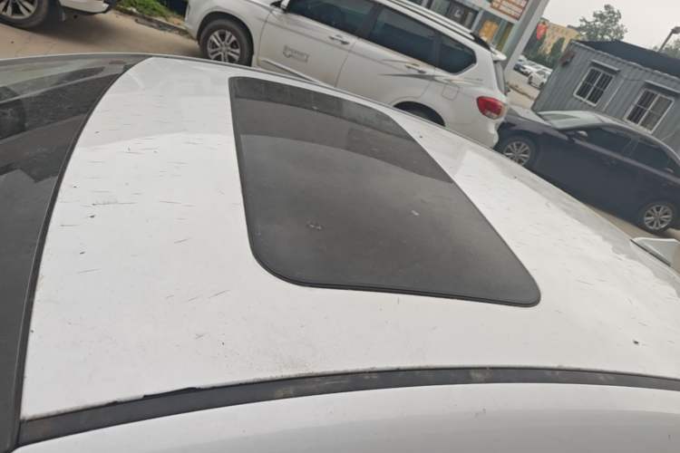 Used Hyundai Elantra (6th Generation / Lingdong) 2016 1.6L Automatic ZhiXuan – Elite Version Roof