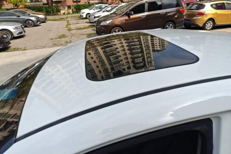 Used Hyundai Elantra (6th Generation / Lingdong) 2016 1.6L Automatic ZhiXuan – Elite Version Roof