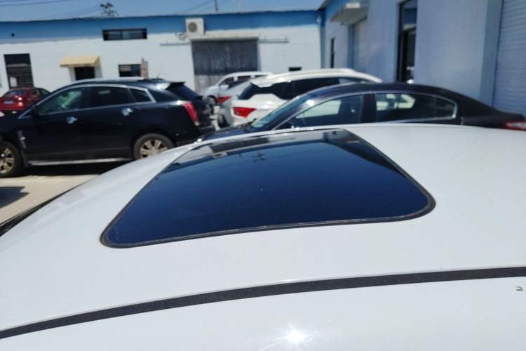 Used Hyundai Elantra (6th Generation / Lingdong) 2016 1.6L Automatic ZhiXuan – Elite Version Roof