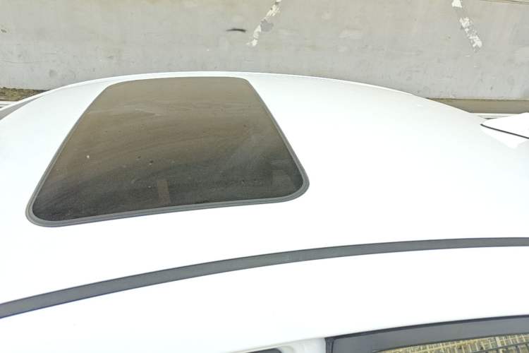 Used Hyundai Elantra (6th Generation / Lingdong) 2016 1.6L Automatic ZhiXuan – Elite Version Roof