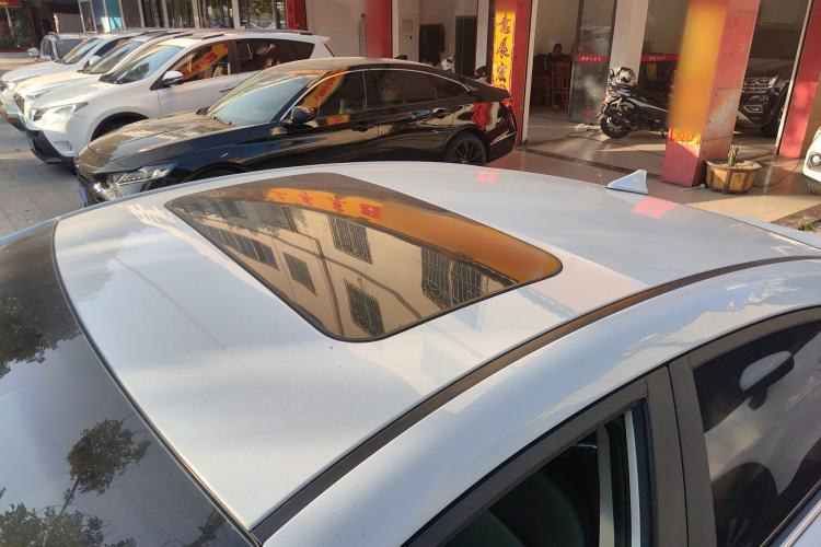 Used Hyundai Elantra (6th Generation / Lingdong) 2016 1.6L Automatic ZhiXuan – Elite Version Roof