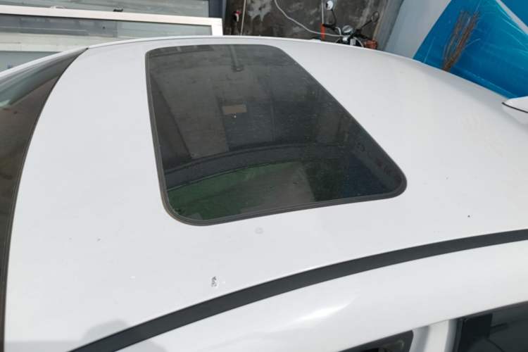 Used Hyundai Elantra (6th Generation / Lingdong) 2016 1.6L Automatic ZhiXuan – Elite Version Roof