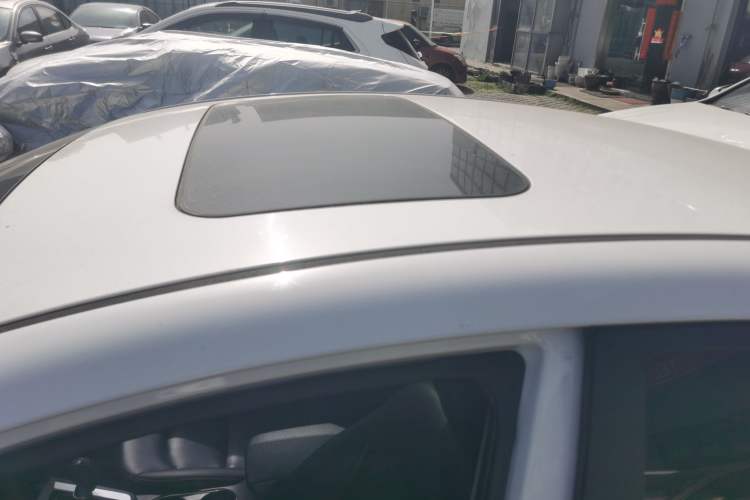 Used Hyundai Elantra (6th Generation / Lingdong) 2016 1.6L Manual ZhiXuan · Dynamic Model Roof