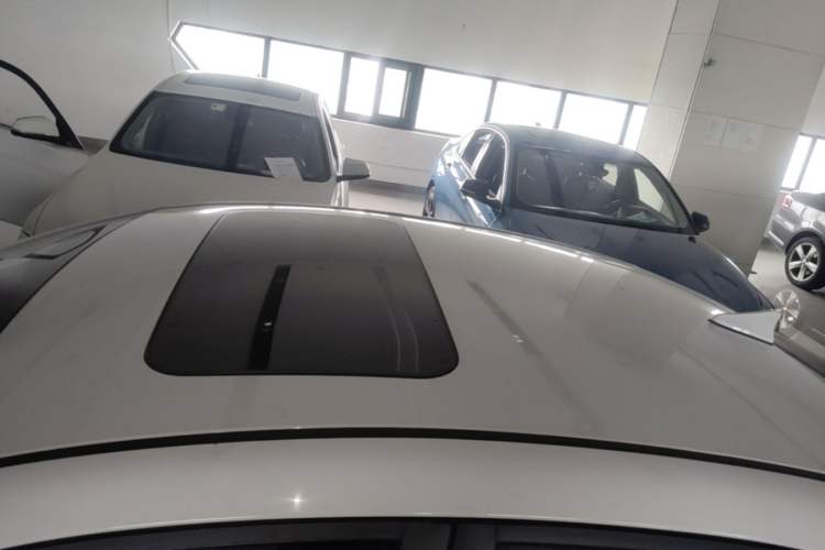 Used Hyundai Elantra (6th Generation / Lingdong) 2016 1.6L Automatic ZhiXuan – Elite Version Roof