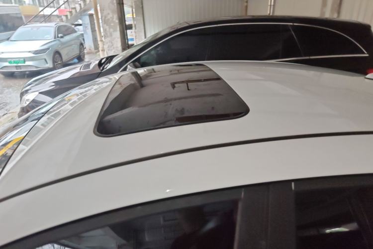 Used Hyundai Elantra (6th Generation / Lingdong) 2016 1.6L Automatic ZhiXuan – Elite Version Roof