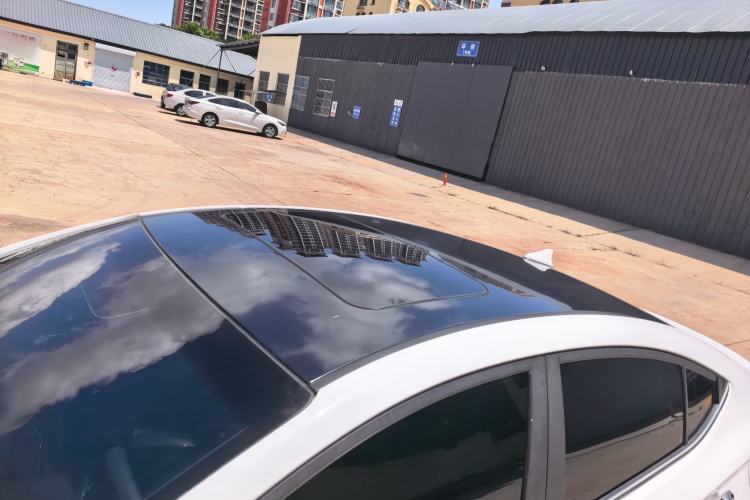 Used Hyundai Elantra (6th Generation / Lingdong) 2016 1.6L Automatic ZhiXuan – Elite Version Roof