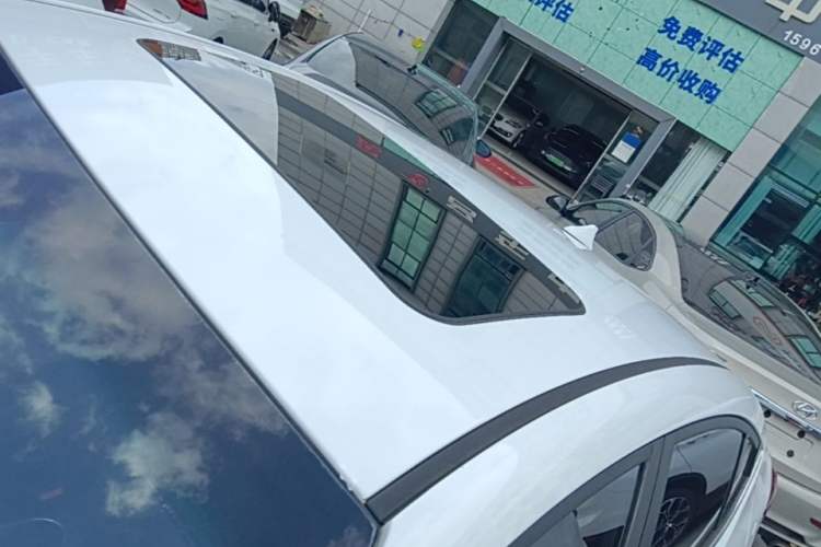 Used Hyundai Elantra (6th Generation / Lingdong) 2016 1.6L Automatic ZhiXuan – Elite Version Roof