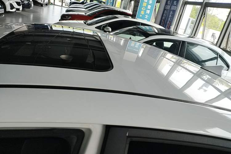 Used Hyundai Elantra (6th Generation / Lingdong) 2016 1.6L Automatic ZhiXuan – Elite Version Roof