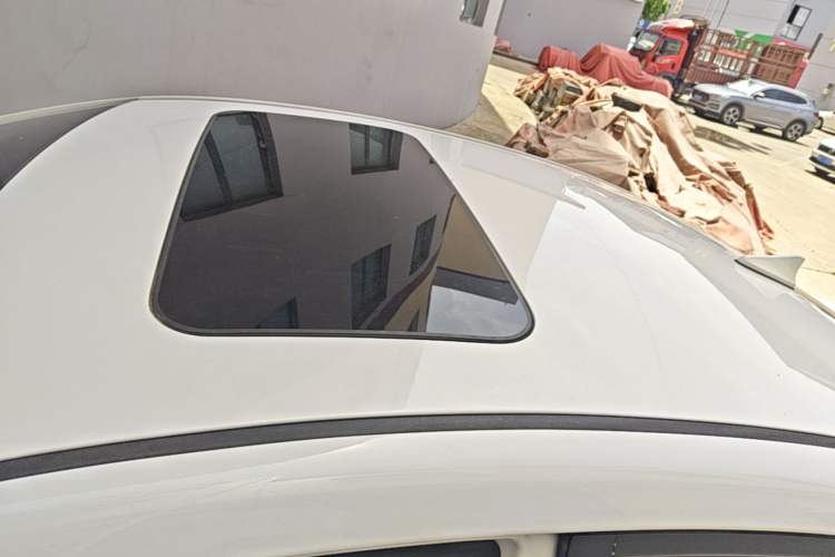 Used Hyundai Elantra (6th Generation / Lingdong) 2016 1.6L Automatic ZhiXuan – Elite Version Roof
