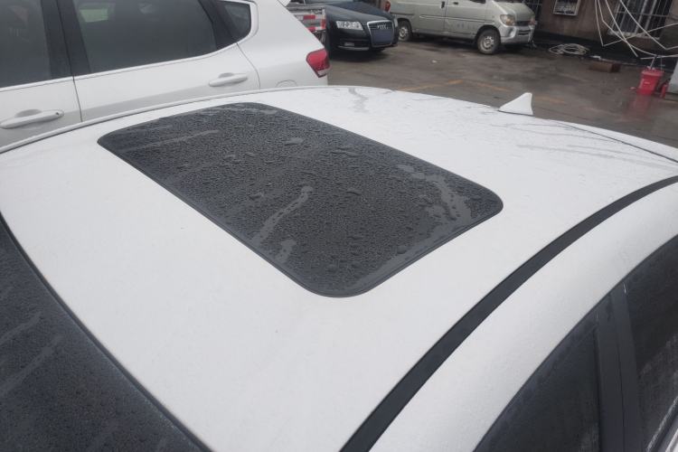 Used Hyundai Elantra (6th Generation / Lingdong) 2016 1.6L Automatic ZhiXuan – Elite Version Roof