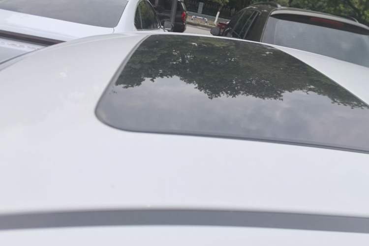 Used Hyundai Elantra (6th Generation / Lingdong) 2016 1.6L Automatic ZhiXuan – Elite Version Roof