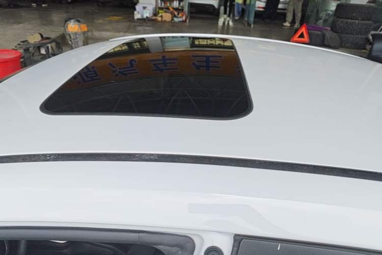 Used Hyundai Elantra (6th Generation / Lingdong) 2016 1.6L Automatic ZhiXuan – Elite Version Roof