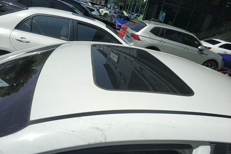 Used Hyundai Elantra (6th Generation / Lingdong) 2016 1.6L Automatic ZhiXuan – Elite Version Roof