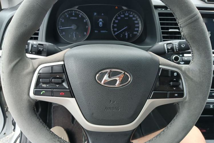 Used Hyundai Elantra (6th Generation / Lingdong) 2016 1.6L Automatic ZhiXuan – Elite Version Steering Wheel