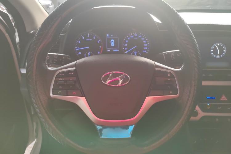 Used Hyundai Elantra (6th Generation / Lingdong) 2016 1.6L Automatic ZhiXuan – Elite Version Steering Wheel