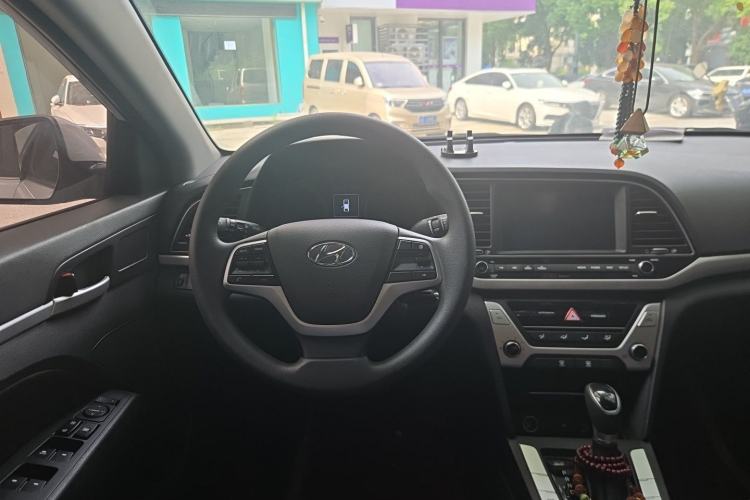 Used Hyundai Elantra (6th Generation / Lingdong) 2016 1.6L Automatic ZhiXuan – Elite Version Steering Wheel