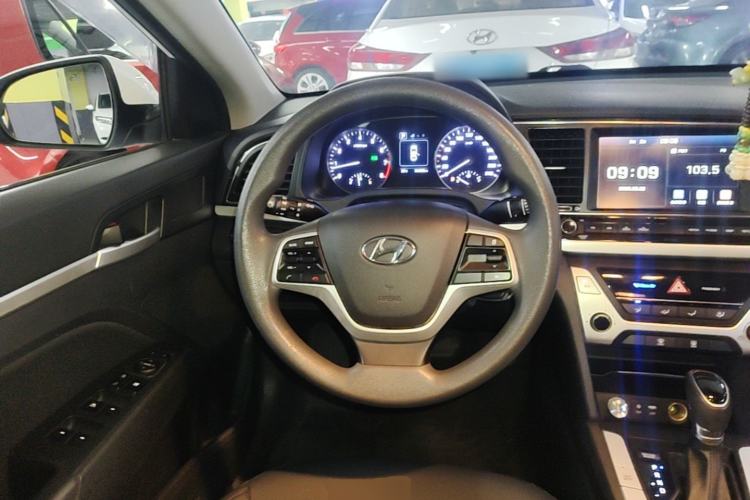 Used Hyundai Elantra (6th Generation / Lingdong) 2016 1.6L Automatic ZhiXuan – Elite Version Steering Wheel