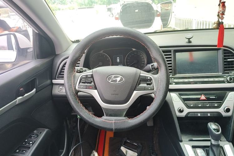 Used Hyundai Elantra (6th Generation / Lingdong) 2016 1.6L Automatic ZhiXuan – Elite Version Steering Wheel