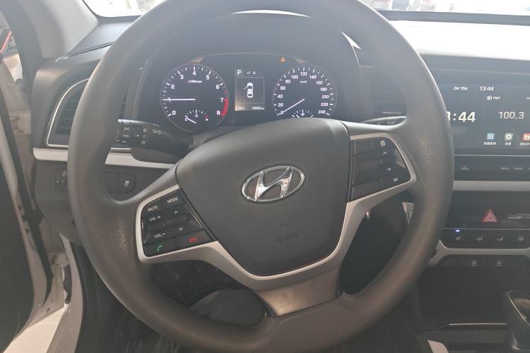 Used Hyundai Elantra (6th Generation / Lingdong) 2016 1.6L Automatic ZhiXuan – Elite Version Steering Wheel