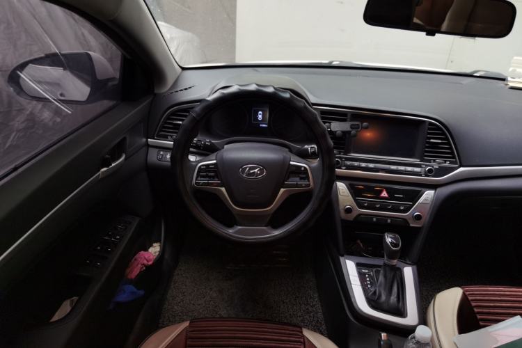 Used Hyundai Elantra (6th Generation / Lingdong) 2016 1.6L Automatic ZhiXuan – Elite Version Steering Wheel