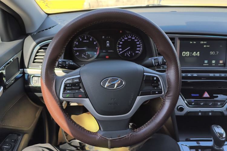 Used Hyundai Elantra (6th Generation / Lingdong) 2016 1.6L Automatic ZhiXuan – Elite Version Steering Wheel