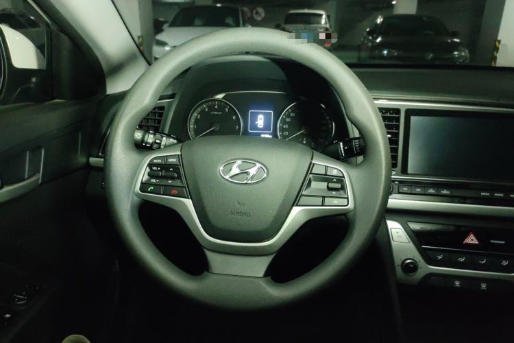 Used Hyundai Elantra (6th Generation / Lingdong) 2016 1.6L Automatic ZhiXuan – Elite Version Steering Wheel