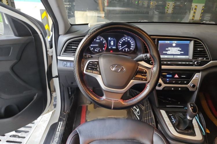 Used Hyundai Elantra (6th Generation / Lingdong) 2016 1.6L Automatic ZhiXuan – Elite Version Steering Wheel