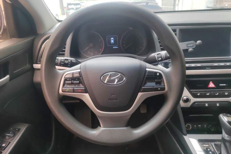 Used Hyundai Elantra (6th Generation / Lingdong) 2016 1.6L Automatic ZhiXuan – Elite Version Steering Wheel