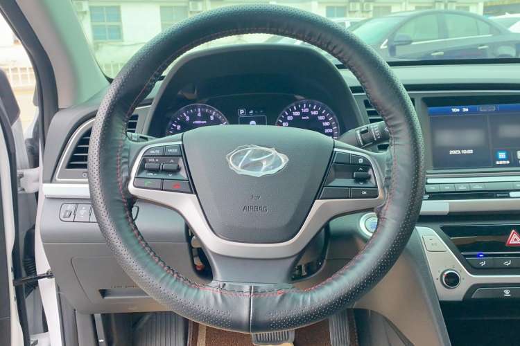 Used Hyundai Elantra (6th Generation / Lingdong) 2016 1.6L Automatic ZhiXuan – Elite Version Steering Wheel