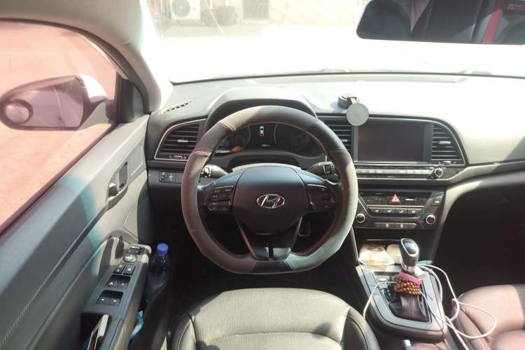 Used Hyundai Elantra (6th Generation / Lingdong) 2016 1.4T Dual-Clutch Xuan Dong·Elite Version Steering Wheel