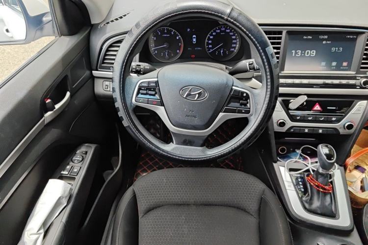 Used Hyundai Elantra (6th Generation / Lingdong) 2016 1.6L Automatic ZhiXuan – Elite Version Steering Wheel