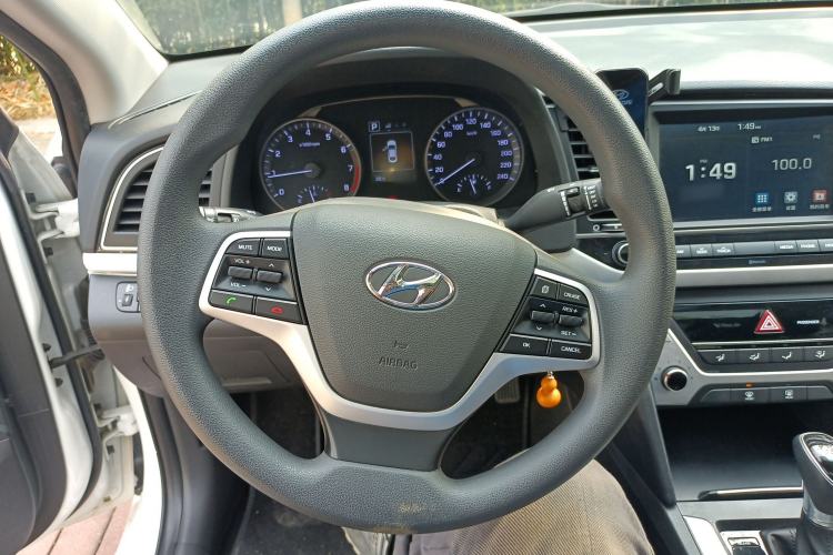 Used Hyundai Elantra (6th Generation / Lingdong) 2016 1.6L Automatic ZhiXuan – Elite Version Steering Wheel