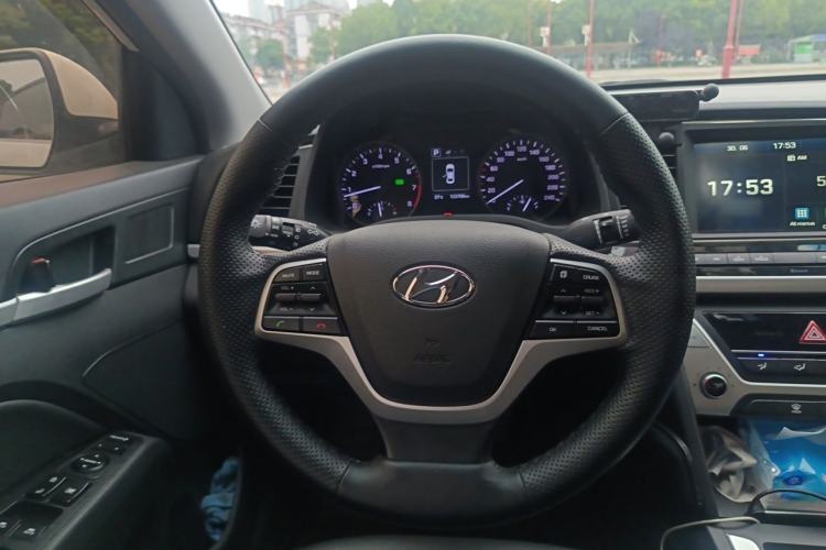 Used Hyundai Elantra (6th Generation / Lingdong) 2016 1.6L Automatic ZhiXuan · Luxury Version Steering Wheel