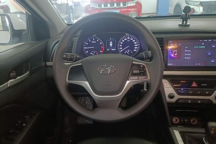 Used Hyundai Elantra (6th Generation / Lingdong) 2016 1.6L Manual ZhiXuan·Youth Edition Steering Wheel