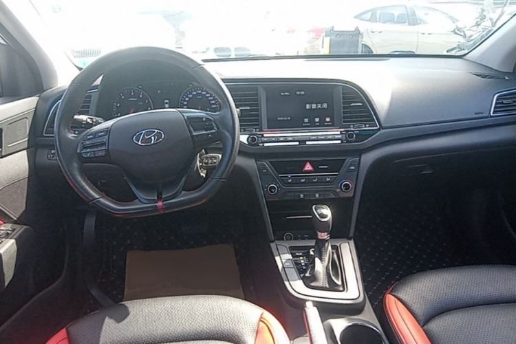 Used Hyundai Elantra (6th Generation / Lingdong) 2016 1.4T Dual-Clutch Xuan Dong · Dynamic Version Steering Wheel