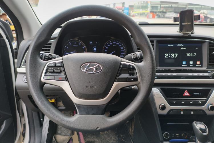 Used Hyundai Elantra (6th Generation / Lingdong) 2016 1.6L Automatic ZhiXuan – Elite Version Steering Wheel