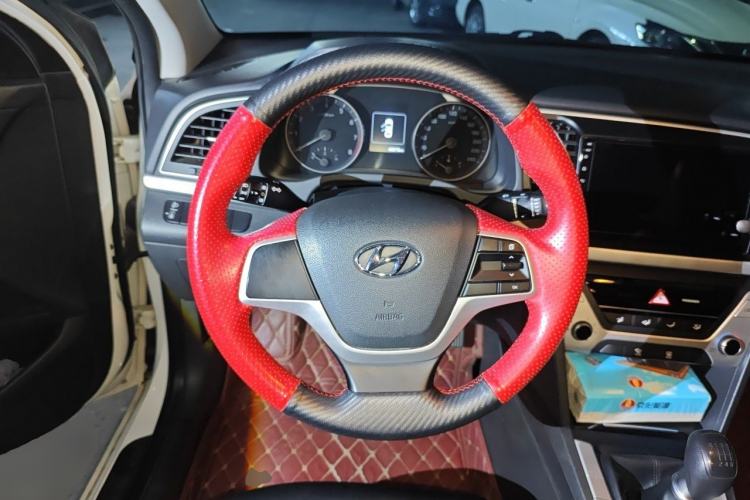 Used Hyundai Elantra (6th Generation / Lingdong) 2016 1.6L Manual ZhiXuan·Youth Edition Steering Wheel