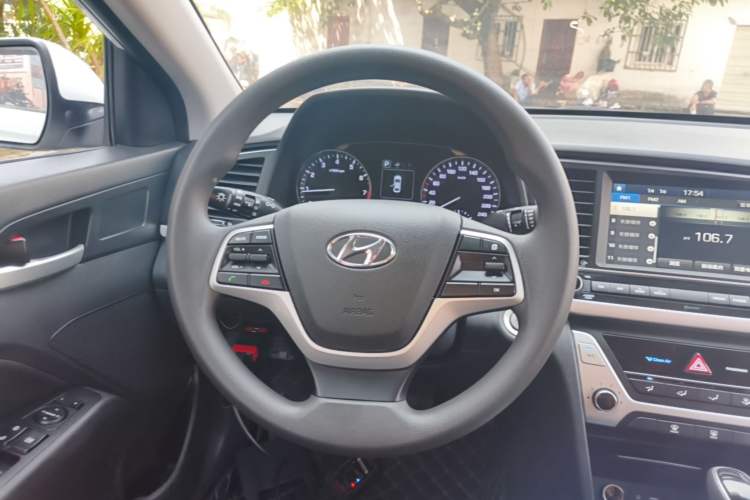 Used Hyundai Elantra (6th Generation / Lingdong) 2016 1.6L Automatic ZhiXuan – Elite Version Steering Wheel