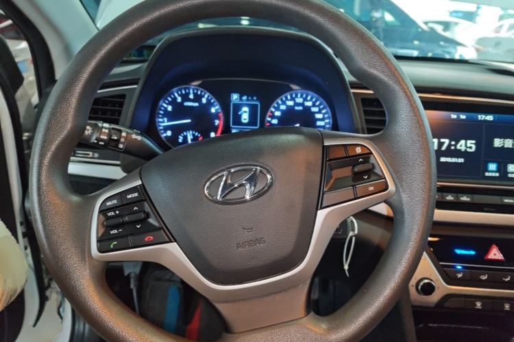 Used Hyundai Elantra (6th Generation / Lingdong) 2016 1.6L Automatic ZhiXuan – Elite Version Steering Wheel