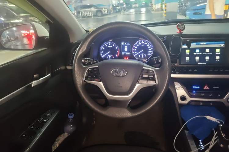Used Hyundai Elantra (6th Generation / Lingdong) 2016 1.6L Automatic ZhiXuan – Elite Version Steering Wheel